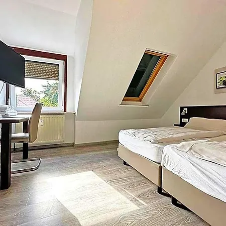 Rennekamp 3*